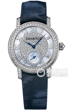 Audemars Piguet Jules Audemars 77229BC.ZZ.A001MR.01 Manual mechanism, 18k white gold set with diamonds, 200 brilliant-cut diamonds, total weight approximately 1.28mm.