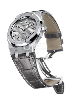 Audemars Piguet Royal Oak 15315BC.OO.D005CR.01 Automatic machinery, 18k white gold, 39mm (discontinued)
