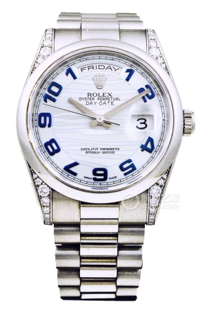 Rolex Day-Date 118296 with blue Arabic numerals Automatic mechanical movement, 950 platinum, diamond-set lugs, 36mm